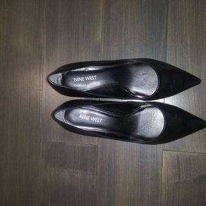 Nine west kitten heel pumps